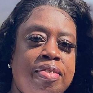 Meet your Posher, Daniella